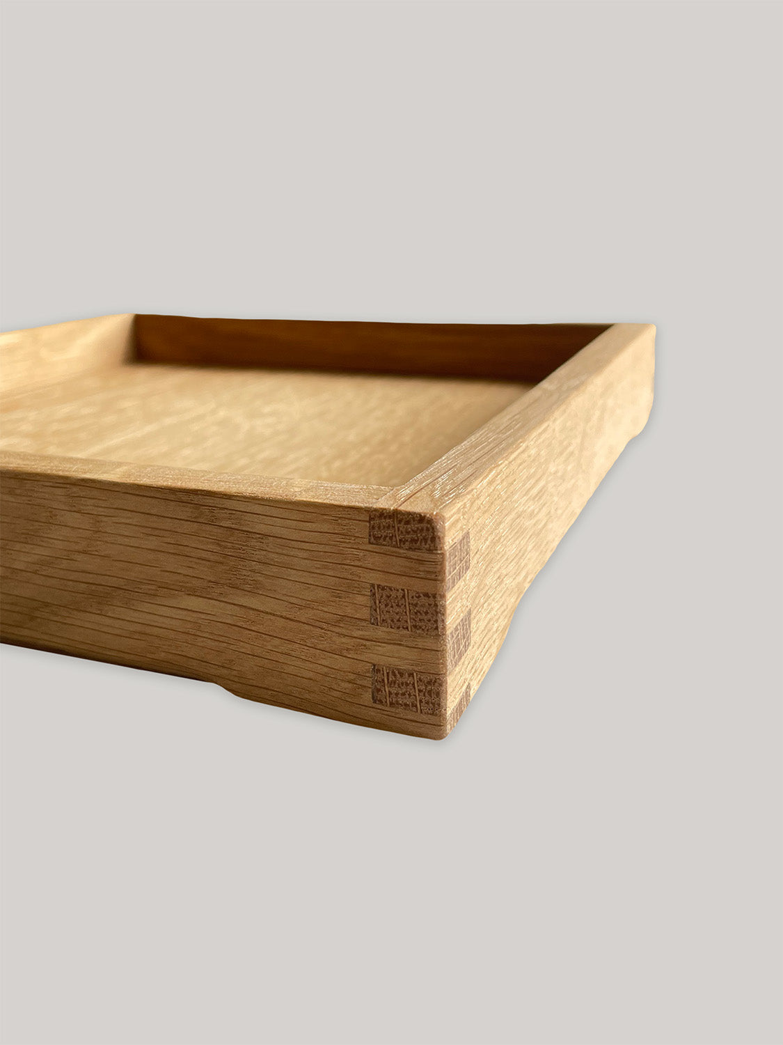Handmade square oak tray - corner detail.