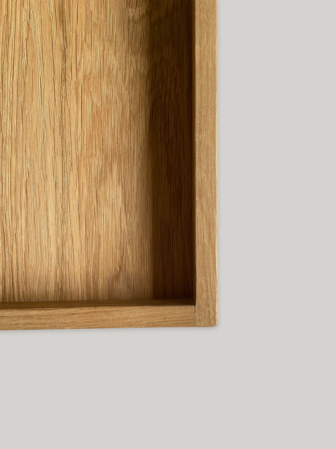 Handmade square oak tray - top detail.