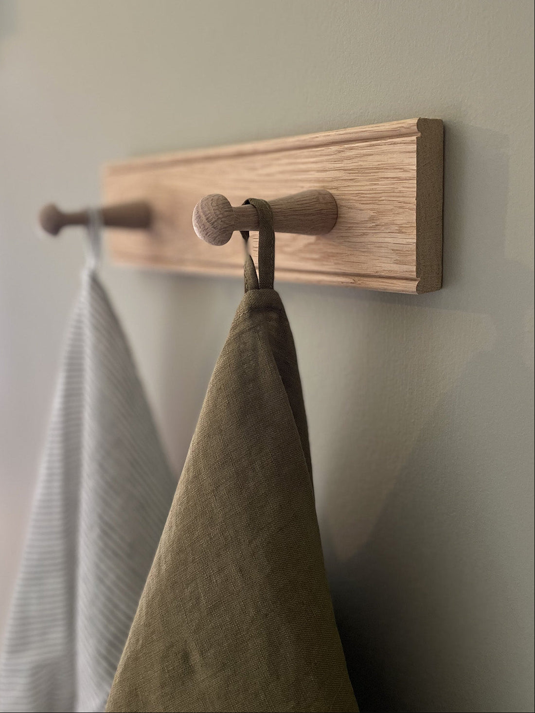 Oak Shaker Peg Rail | Various Sizes