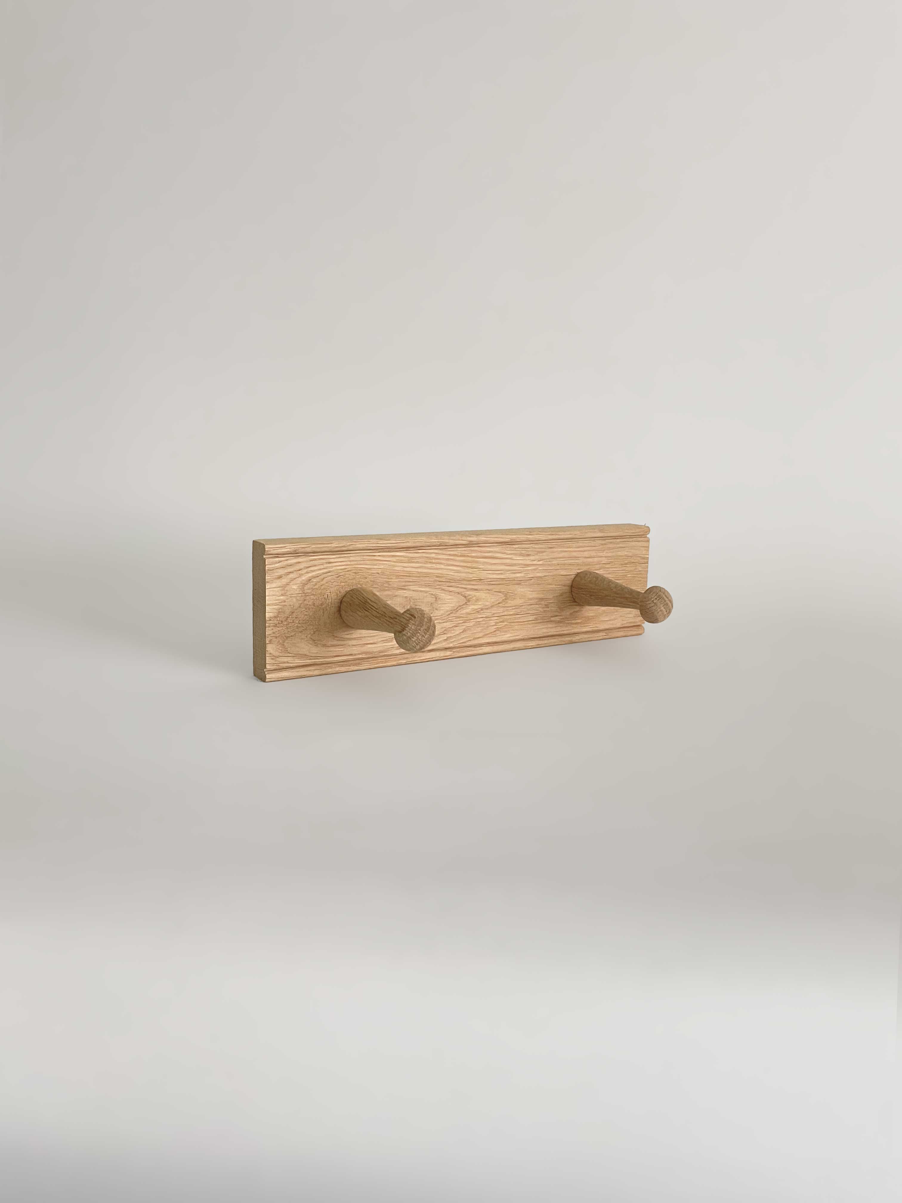 Oak Shaker Peg Rail | Various Sizes – Hilltop Home
