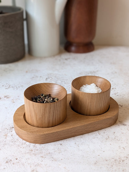 Wooden pinch pot set in English oak - front.